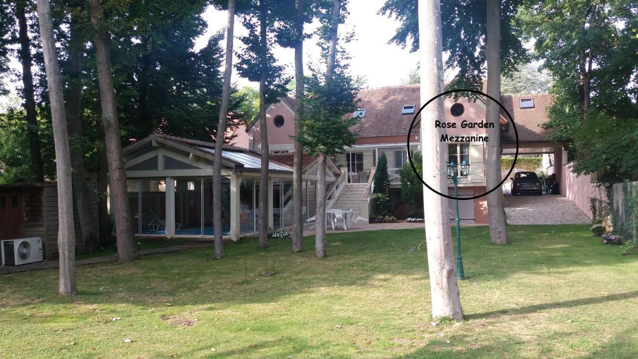 Rose Garden Mezzanine Acomodação com café da manhã Giverny Exterior foto